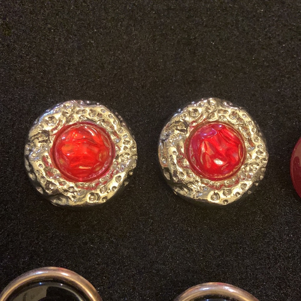 Vintage clip on earrings 7 pairs‎ metal, plastic, beads, shells. Fun 🤩 - Picture 2 of 9